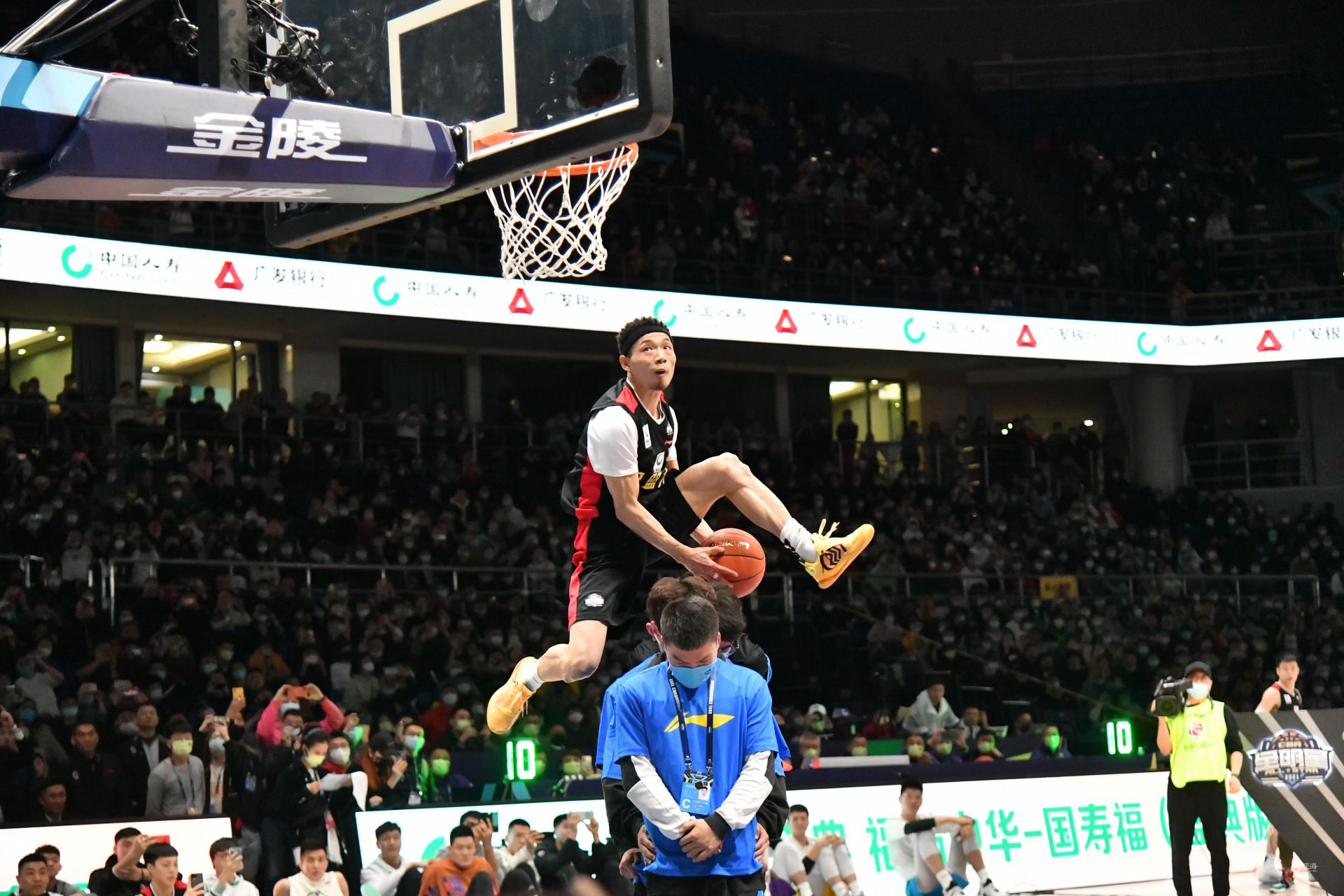 曝出沙特球 曝出沙特球