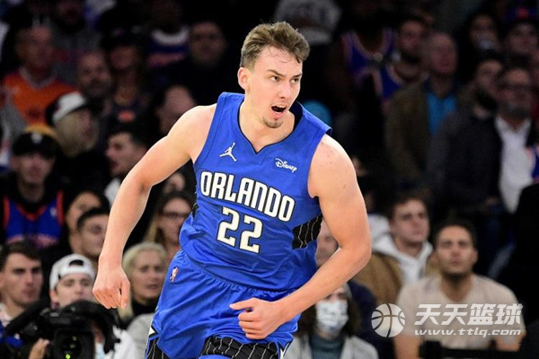 王楚钦的成 王楚钦的成