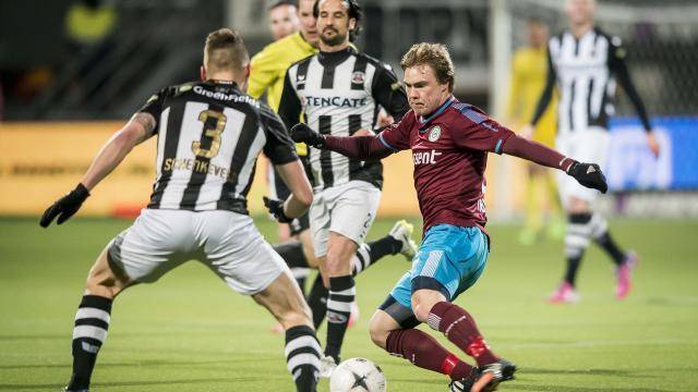 武贾西奇:科比总在追逐乔丹 他们两站在同一座高山的最顶峰