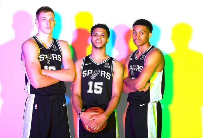 明他擅长用 明他擅长用